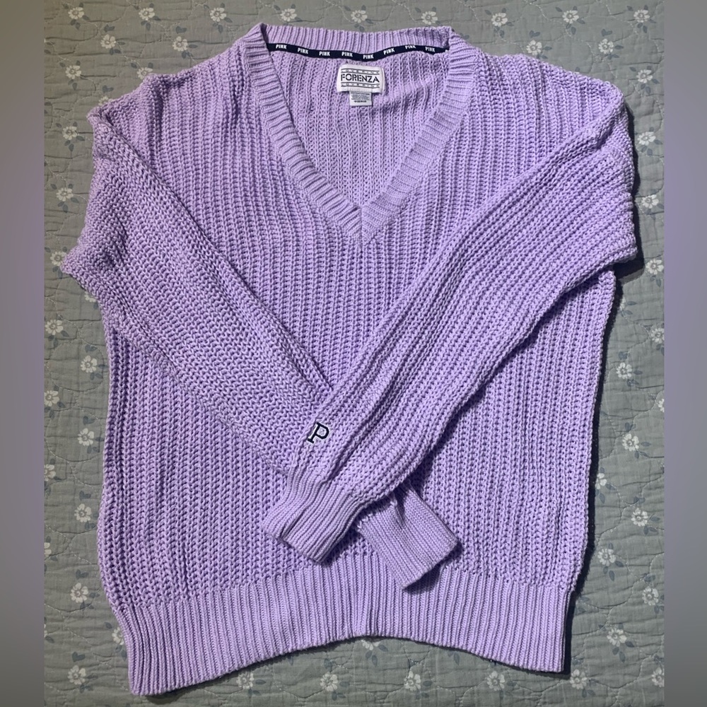 PINK Victoria’s Secret Oversized V-neck sweater - lavender - Small